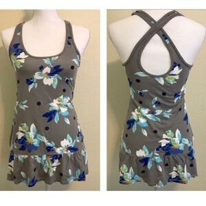 GILLY HICKS Gray & Blue Floral Tank Top